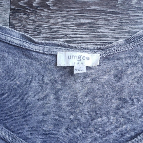 Umgee Ruffle Sleeve Distressed Top - Picture 3 of 4